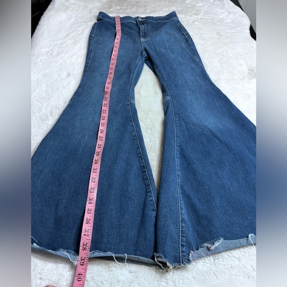 We The Free Just Float on Flare jeans womens size 27 - Picture 3 of 7